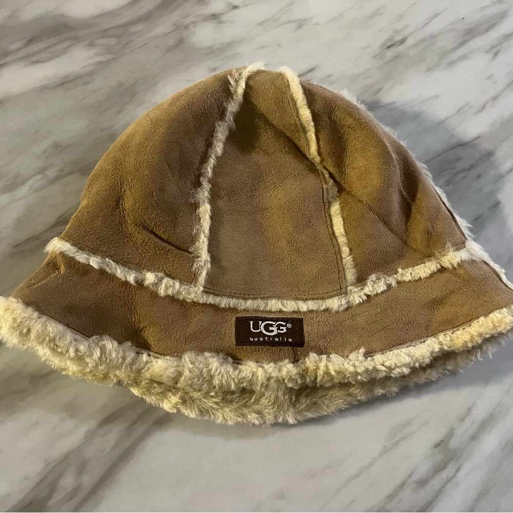 UGG Bucket hat